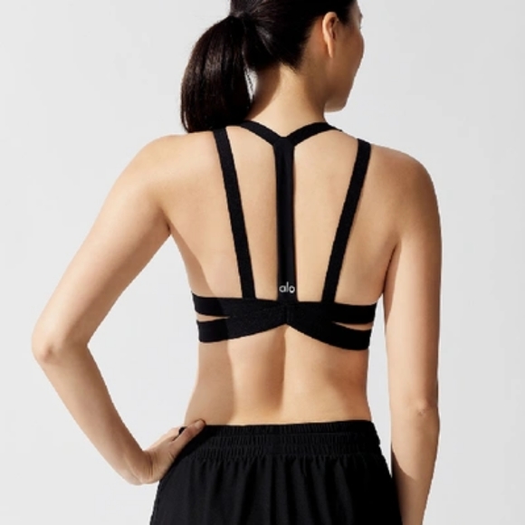 ALO Yoga Nadi Bra in Black - Picture 2 of 5